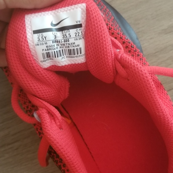 Nike youth air Max - Picture 2 of 2